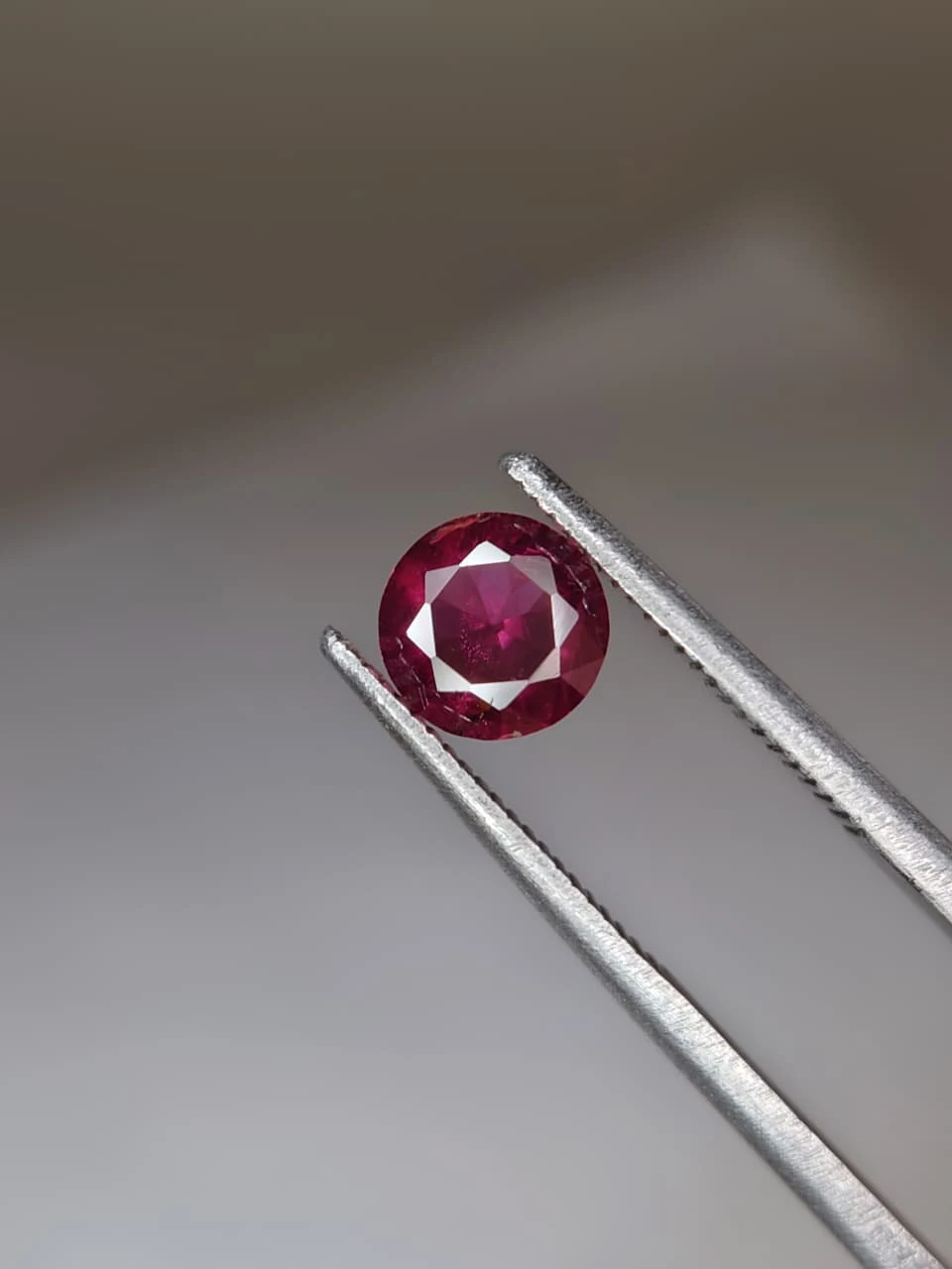 0.9ct Natural Malaya Garnet from Tanzania — view 5